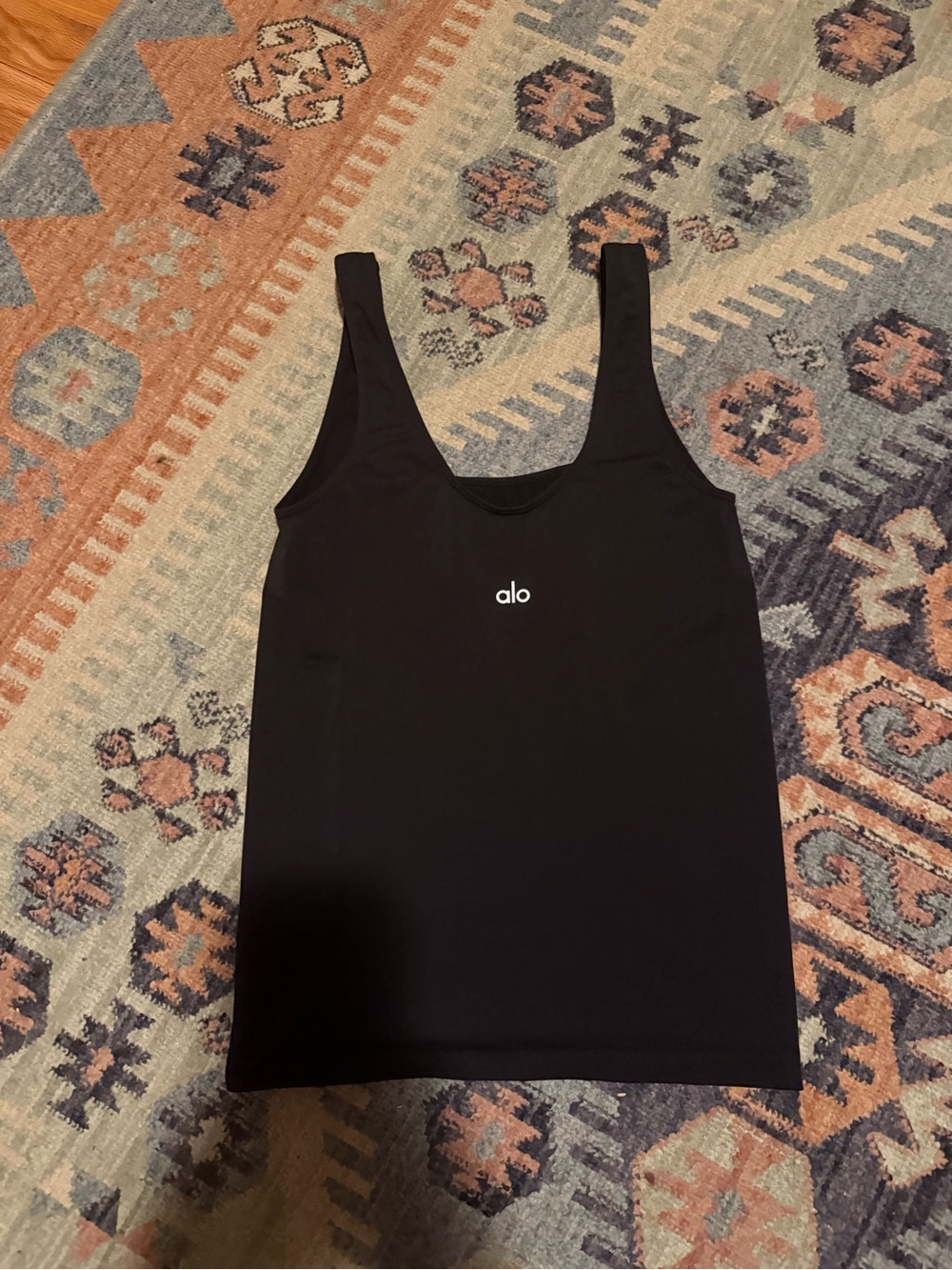 Alo Women’s Black Scoop Tank Top